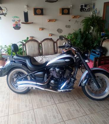 KAWASAKI VULCAN 900 CLASSIC 